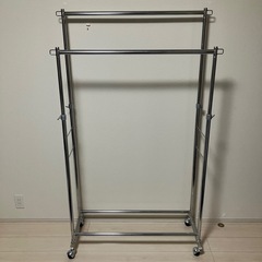 ハンガーラック①キャスター付き・高さ調整可能の画像