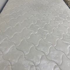 【3/22(土)AM受け取りに来れる方限定】シングルマットレス　すのこベッドフレームの画像