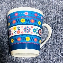 新品未使用　陶器製　マグカップ　ブルー　ピンク　イエロー　花柄　かわいいの画像