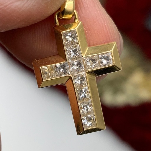 ヴァンドーム青山　K18 ダイヤクロス　ネックレス　5.5g 約45cm