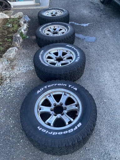 プラド120系　BFgoodrich T/A BFグッドリッチ LT265/65/R17 タイヤ