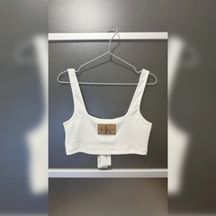 《 新品タグ付き♪》Calvin Klein Leather Patch Lip Braletteの画像