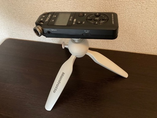 多少値引き可。三脚付きTascamレコーダー