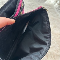 フォションのポーチの画像