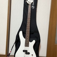 【GW期間最終値下げ‼️】SELVA エレキベース 楽器 初心者...