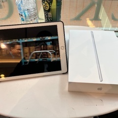 3/22 18時に横浜駅か京急川崎駅で　美品　SIMフリー　iPad（2018）の画像