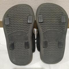 14.0〜15.0  黒　メッシュ　サンダル　水遊び　マジックテープ　幼児の画像