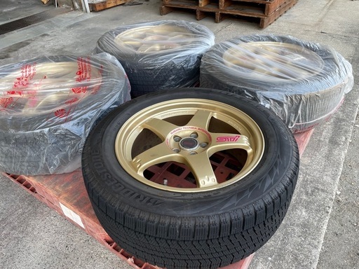 RAYS製　スバルSTI 17インチ鍛造ホイール 4本セット