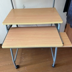 パソコンラックの画像