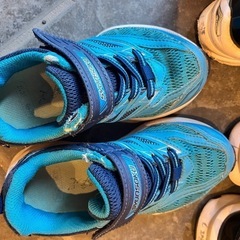 男の子　瞬足スニーカー　16.5と17の画像