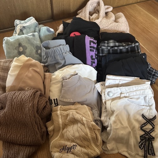 子供服、おもちゃ
