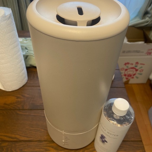 超音波式加湿器　　アロマ加湿器　アロマも付けます。