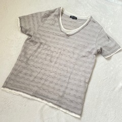 美品　Mサイズ BEAMS HEART グレー Vネック Tシャツ ビームスの画像