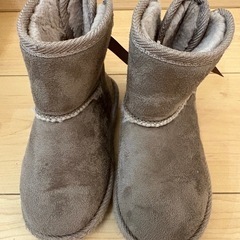 プティマイン👟15㌢👟ムートンブーツ