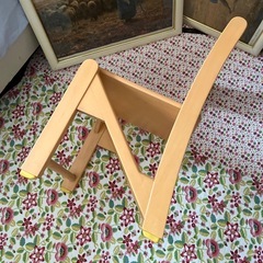 幼児用椅子の画像