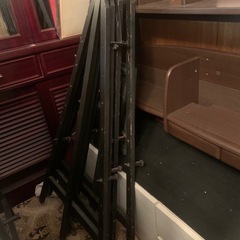 イーゼル一つ　　美術　看板