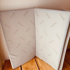 テンピュール　折り畳みマットレス セミダブル の画像