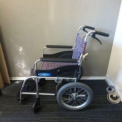 日進医療器 NEO-2 介助式車椅子 ノーパンクタイヤの画像