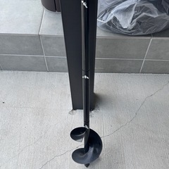 アースドリル　穴あけ機
