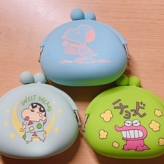 【取引終了しました】クレヨンしんちゃん スヌーピー シリコンがま口財布