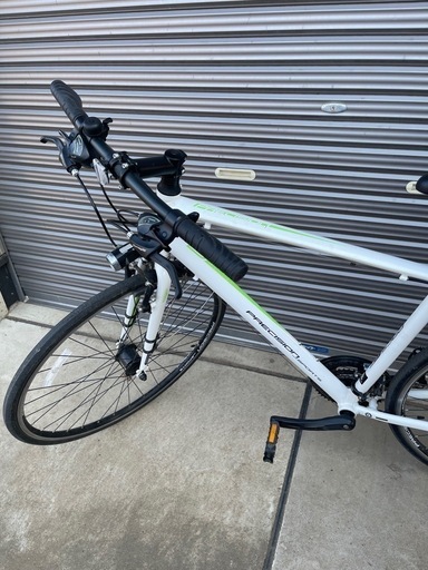 自転車　クロスバイク　通学　shimano　シマノ　