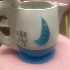 電気ケトルの画像