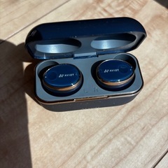aviot ワイヤレスイヤホン　Bluetooth 元値1万円