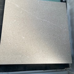 タイル　60x60 1枚