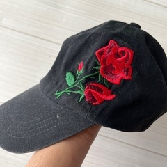 キャップ　黒　薔薇　レディースの画像