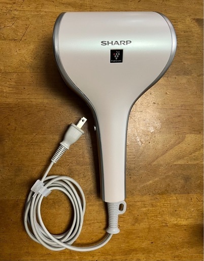 SHARPドライヤー ドレープフロー プラズマクラスター 搭載 ホワイト IB-WX1-W中古品です