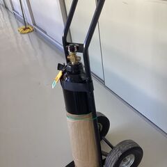 高圧酸素ボンベ（１０L) カート付き