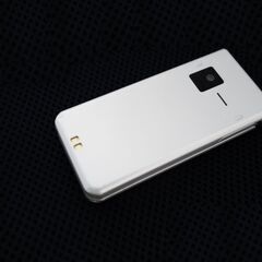 値下げDoCoMo携帯電話機ARROWS、F-03Lの画像