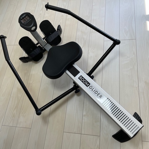 ボート漕ぎマシン（ローイングマシン）