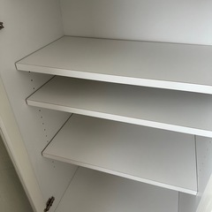飾り棚　リビング収納　ホワイト　ガラス扉の画像