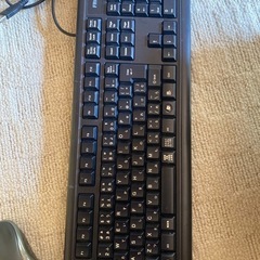 キーボードとマウス2個の画像