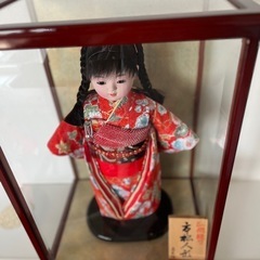 おさげ髪が可愛い高級市松人形の画像