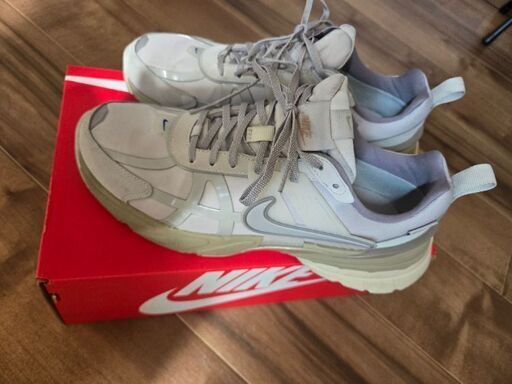 Nike ナイキ　ナイキ V2K ラン GORE-TEX　防水　サイズ7.5（25.5cm）
