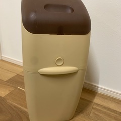 アップリカ　おむつゴミ箱（お話中）の画像