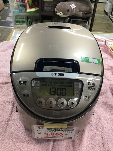 TIGER    タイガー　5.5合IH炊飯器　2021年製　中古品