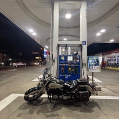 バイク初心者です！ドラッグスター400クラシックに乗ってます！パーツ交換やマフラー交換などやり方を教えてくれる方を探してます！ - 友達