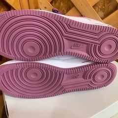 【愛品館江戸川店】 ナイキ エア フォース 1 07 ホワイト/ライト ボルドーSIZE:25.5CM未使用品ID:107-051180-007の画像
