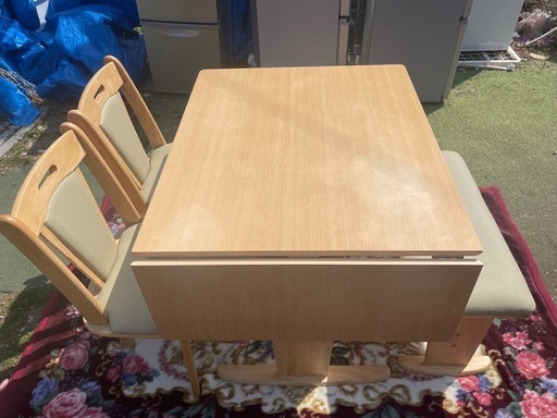 【リサイクルサービス八光】幅92-120㎝　ナチュラルベージュ　伸縮式4人掛けダイニングセット