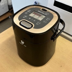 【お買い得‼️】クマザキエイム 2020年製 2.5合炊き マルチ･ライスクッカー 炊飯器 炊飯ジャー ケーキ･ヨーグルト等OK♪の画像