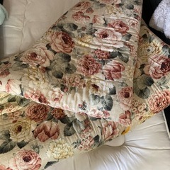 浦添市　花柄シングル敷布団の画像