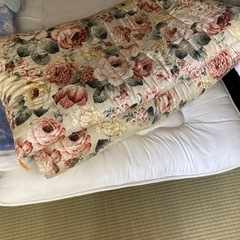 浦添市　花柄シングル敷布団の画像