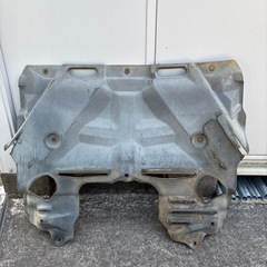 スカイライン　ローレル　フロントアンダーカバー