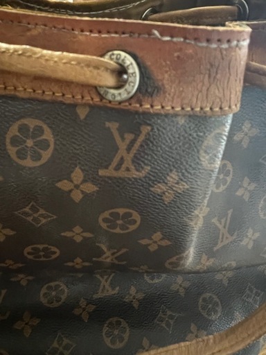 Louis Vuitton バグ 