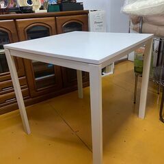 IKEA　ダイニングテーブル＆チェア2脚　メルトルプ　の画像