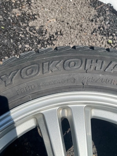 225/60ｒ１８　+５３　　スタッドレスタイヤ