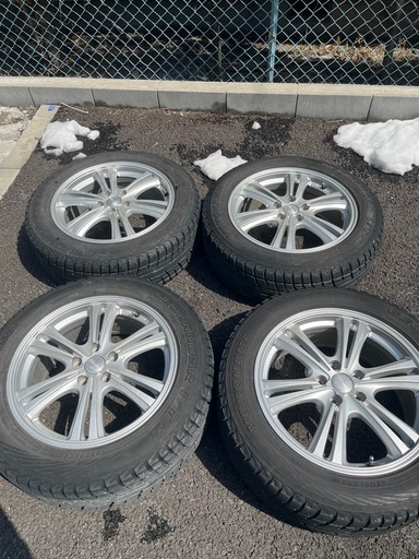 225/60ｒ１８　+５３　　スタッドレスタイヤ